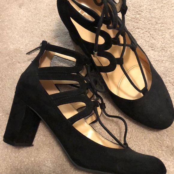 heels - Picture 3 of 3